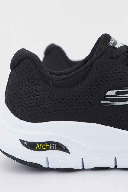 SKECHERS ARCH FIT en color NEGRO  (4)