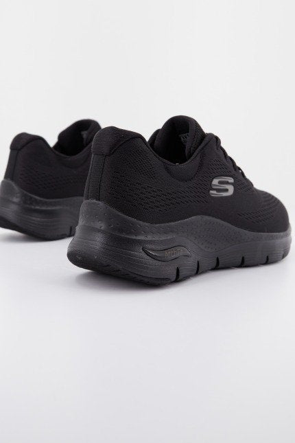 SKECHERS ARCH FIT  en color NEGRO  (3)