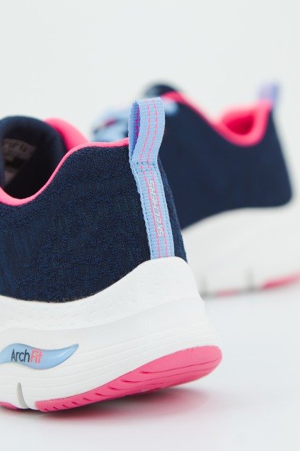 SKECHERS ARCH FIT - COMFY WAVE en color AZUL  (4)