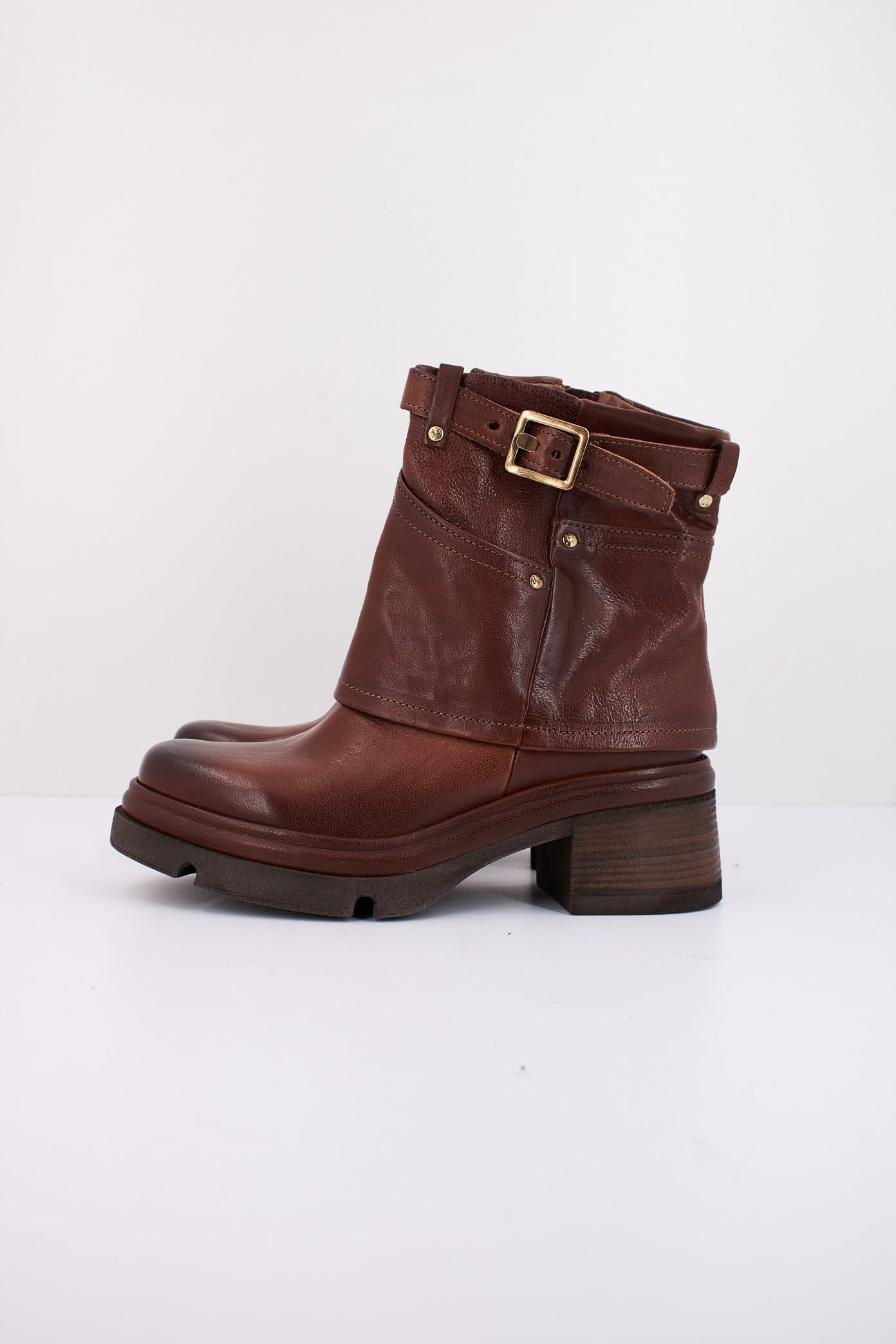 AS  A en color MARRON  (1)