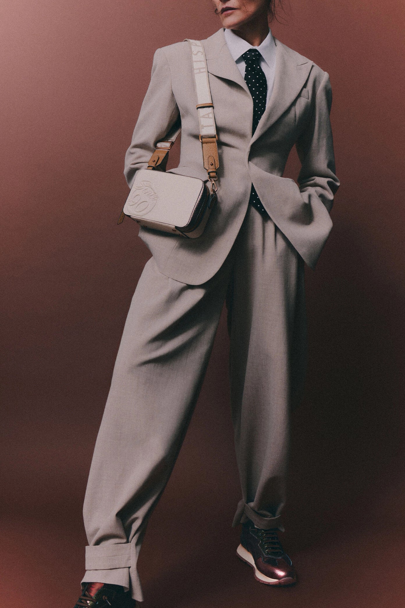 HISPANITAS BI  en color MARRON  (2)