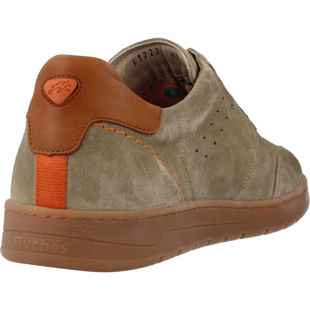 FLUCHOS F en color MARRON CLARO  (3)