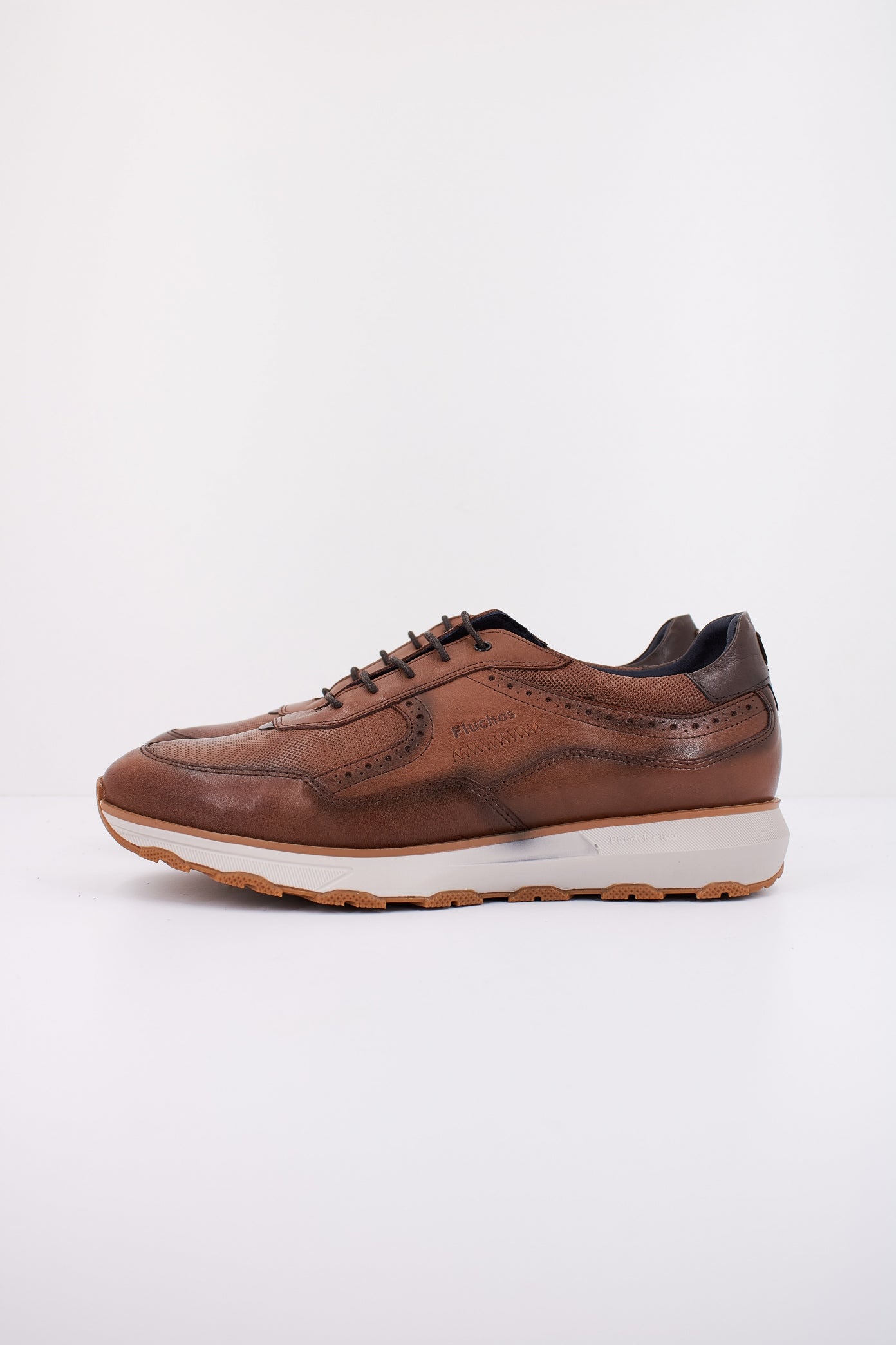 FLUCHOS F en color MARRON  (1)