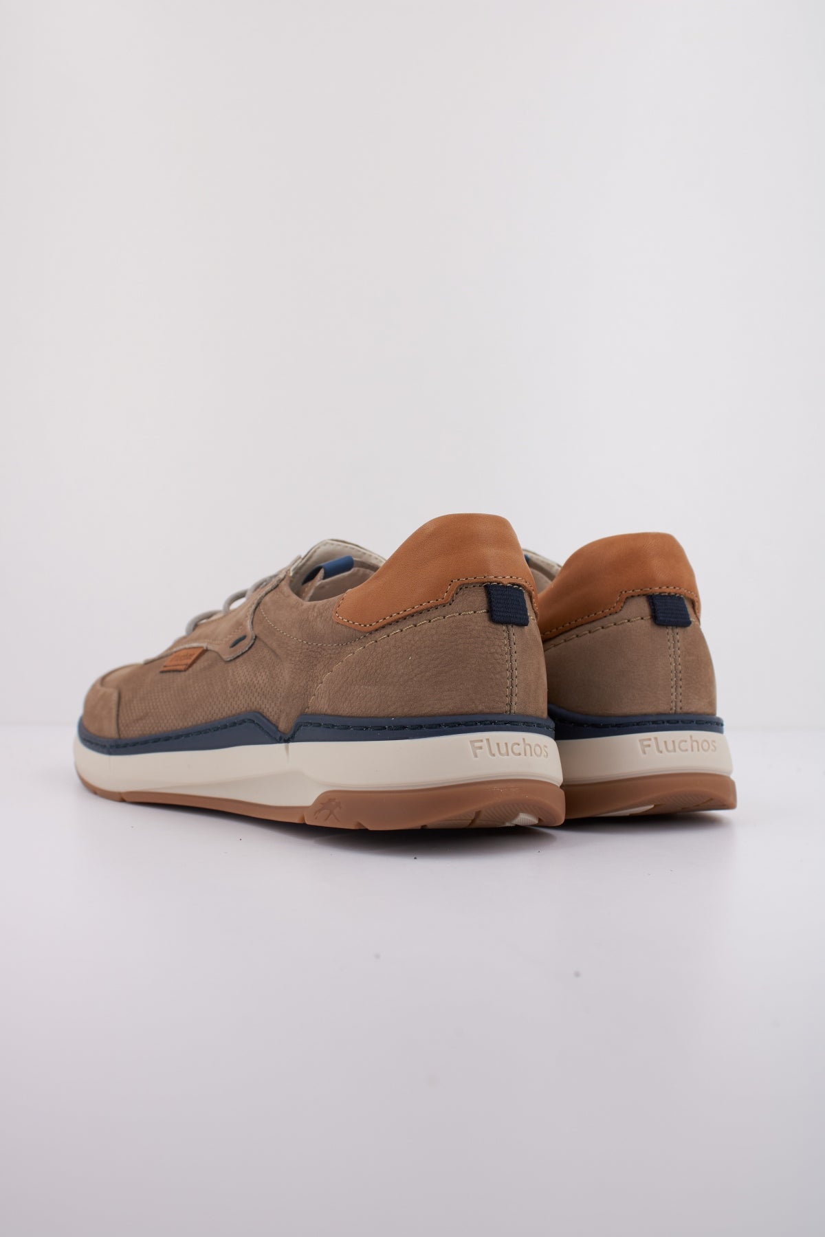 FLUCHOS F en color MARRON CLARO  (4)