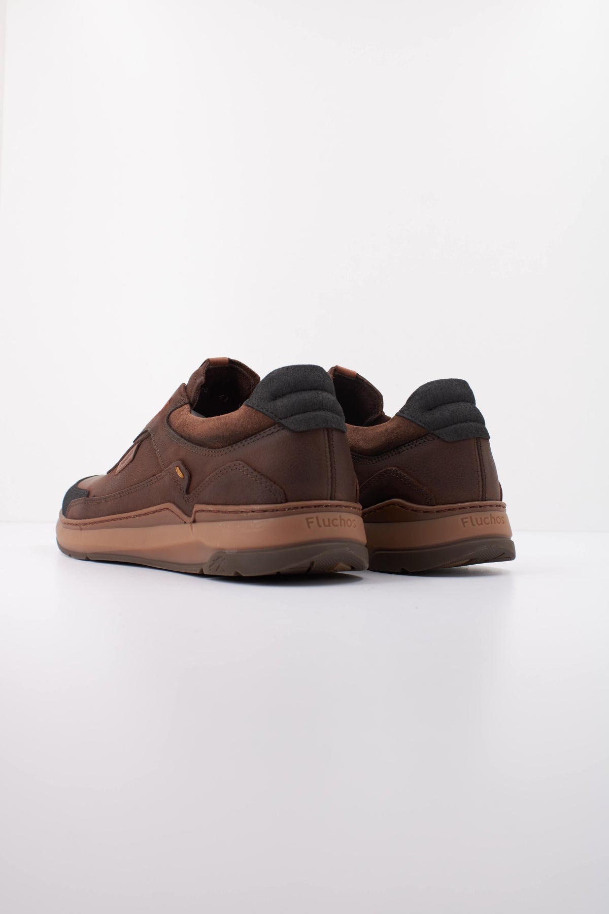 FLUCHOS F VEGABUCK CAFE en color MARRON  (4)