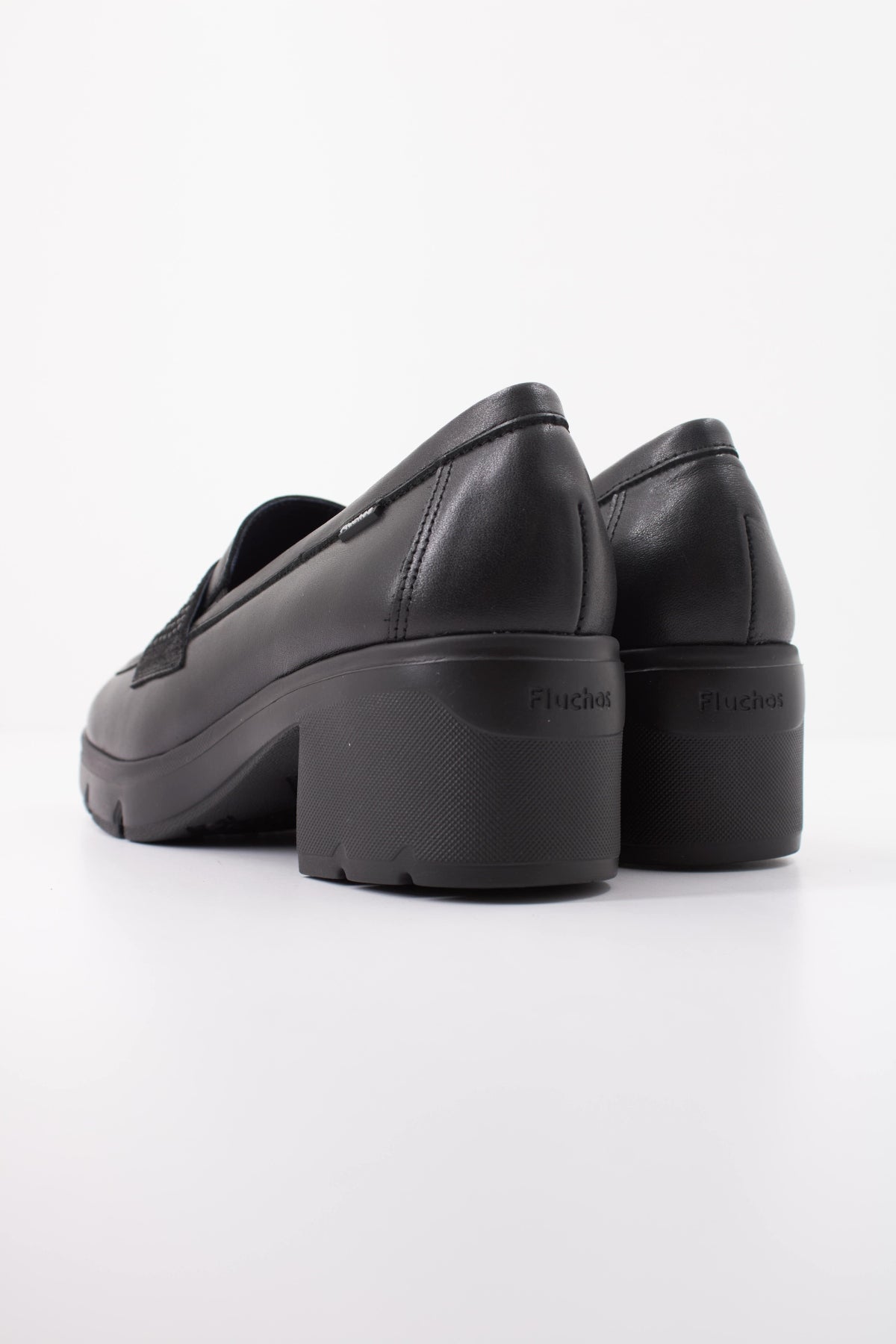 FLUCHOS F NAPLACK CALF  en color NEGRO  (4)