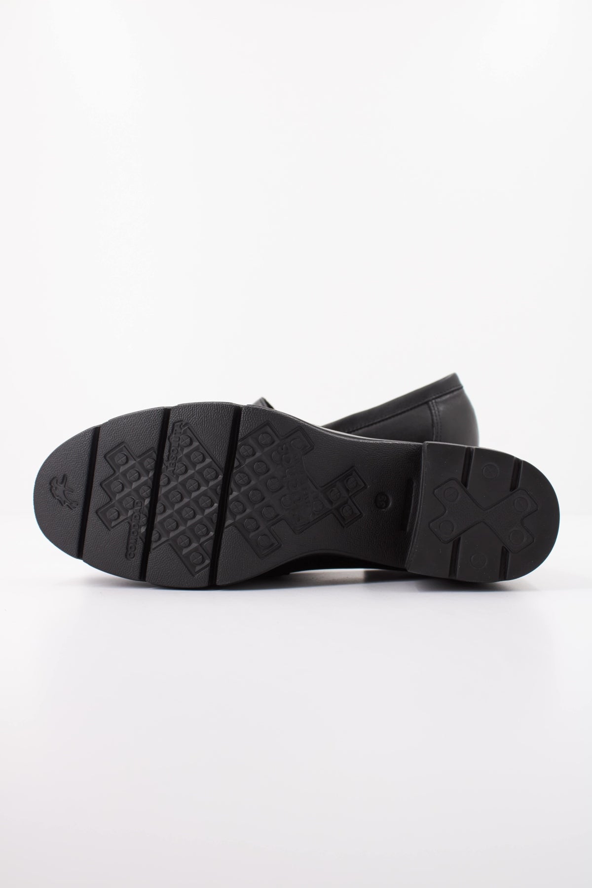 FLUCHOS F NAPLACK CALF  en color NEGRO  (5)