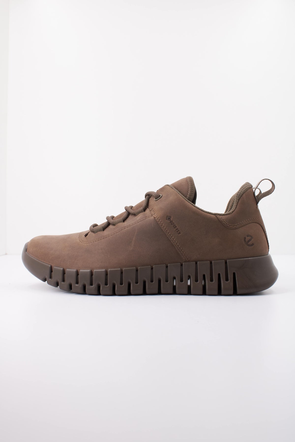 ECCO ECCO GRUUV M SNEAKER LEA GTXS en color VERDE  (1)