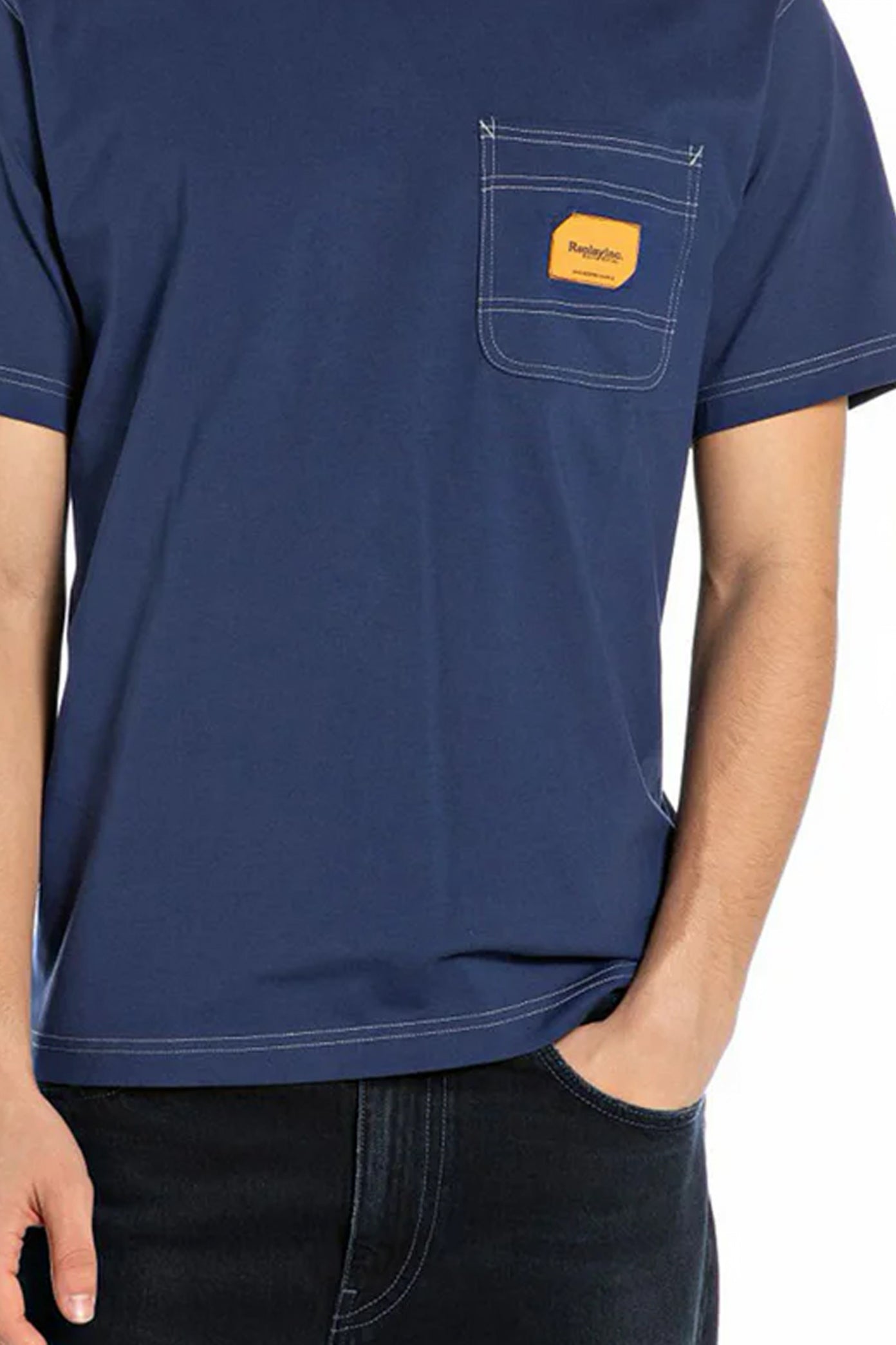 REPLAY CLASSIC POCKET T-SHIRT en color AZUL  (2)