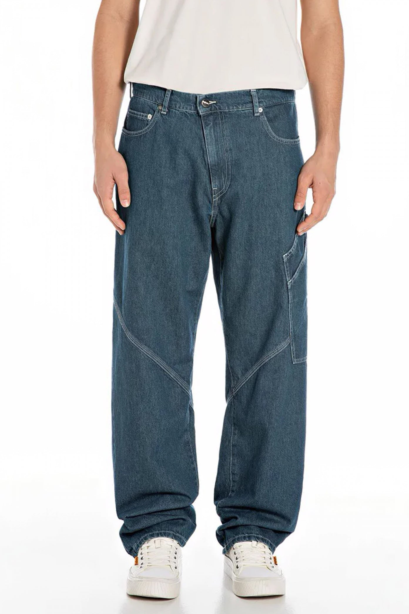 REPLAY RELAXED FIT CARGO DENIM PANTS en color AZUL  (4)