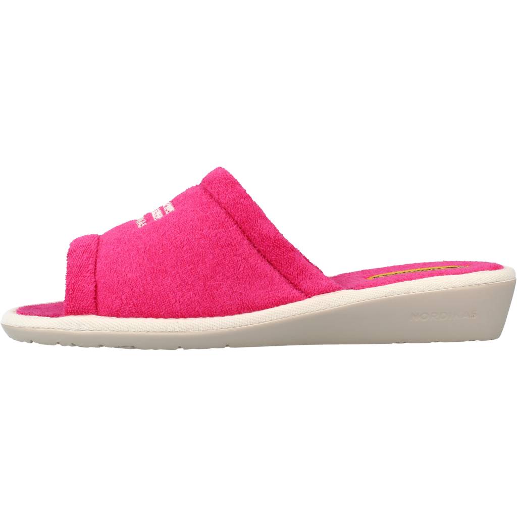 NORDIKAS TOALLA  en color ROSA  (2)