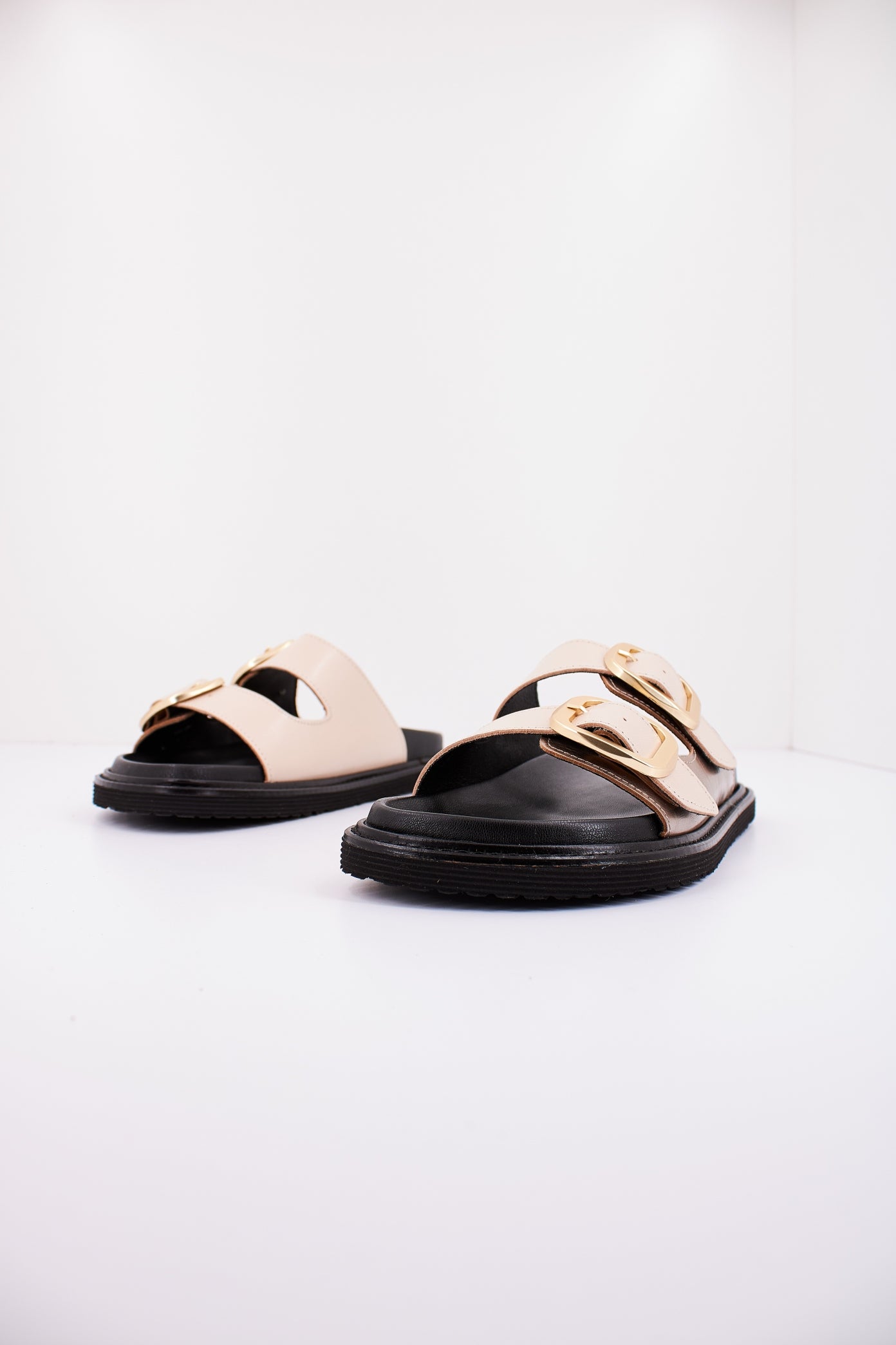 YELLOW BUCKLE en color NUDE  (2)