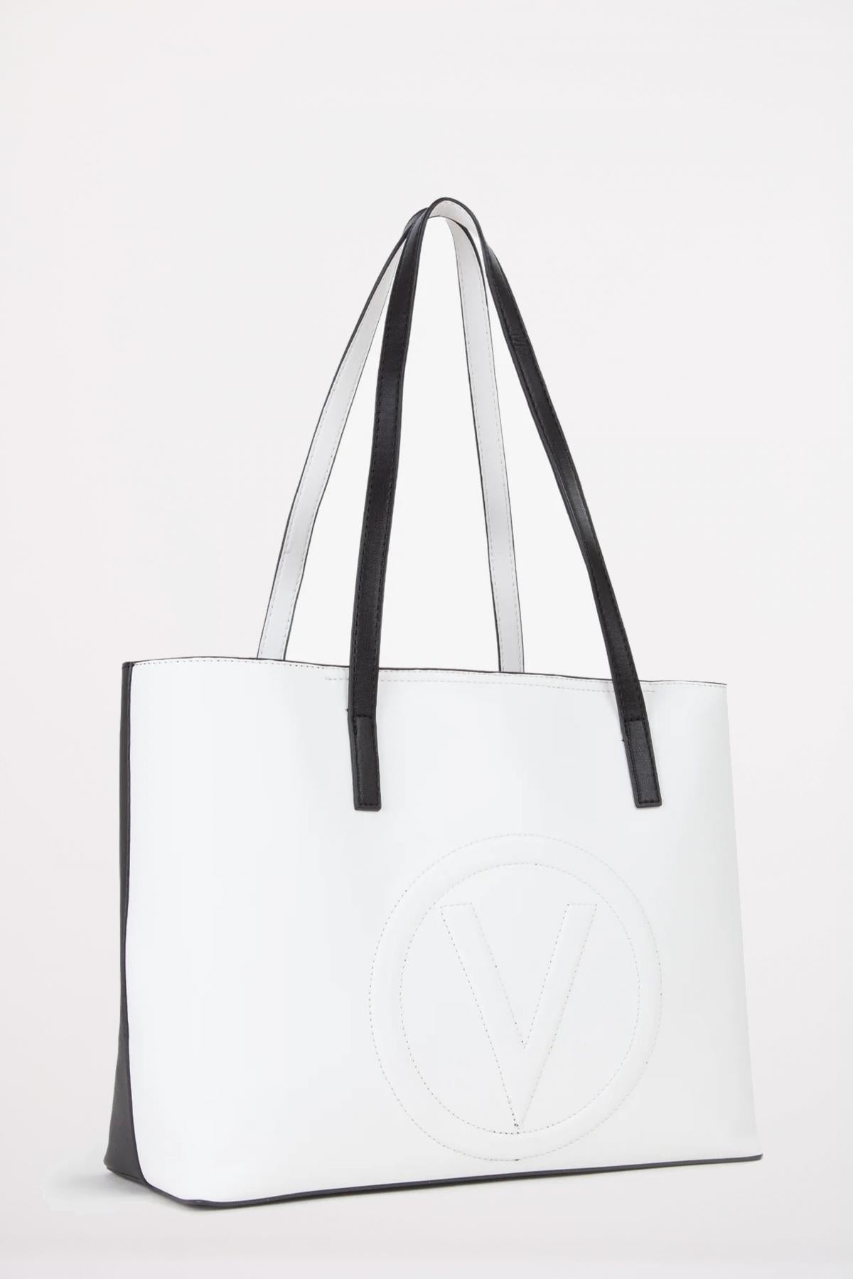 VALENTINO BAGS SELENA RE BAG en color NEGRO  (3)