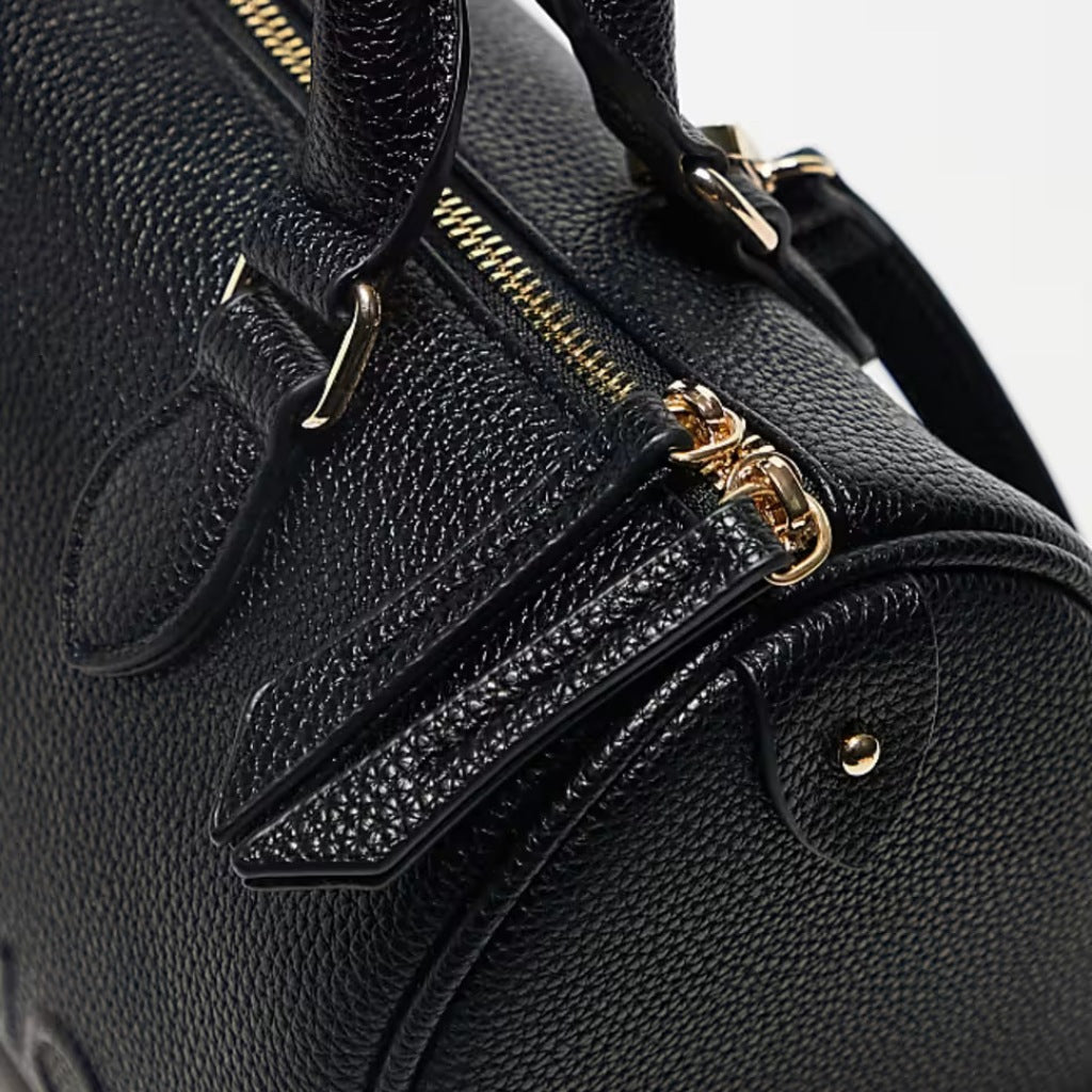 VALENTINO BAGS  BAG FOXY RE  en color NEGRO  (6)