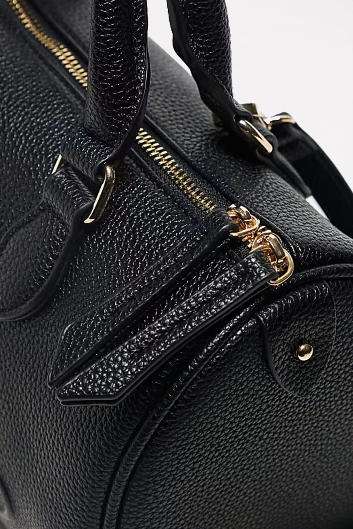 VALENTINO BAGS  BAG FOXY RE  en color NEGRO  (3)