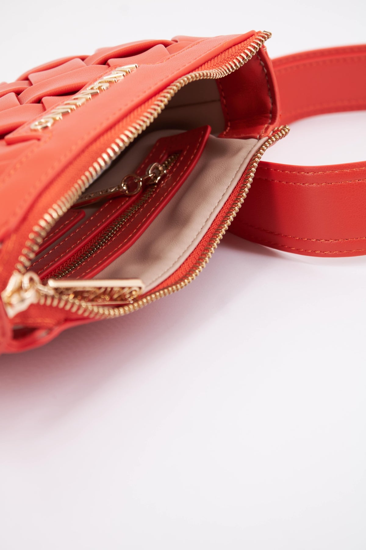 VALENTINO BAGS SYNTHETIC BAG ENNIS en color NARANJA  (2)