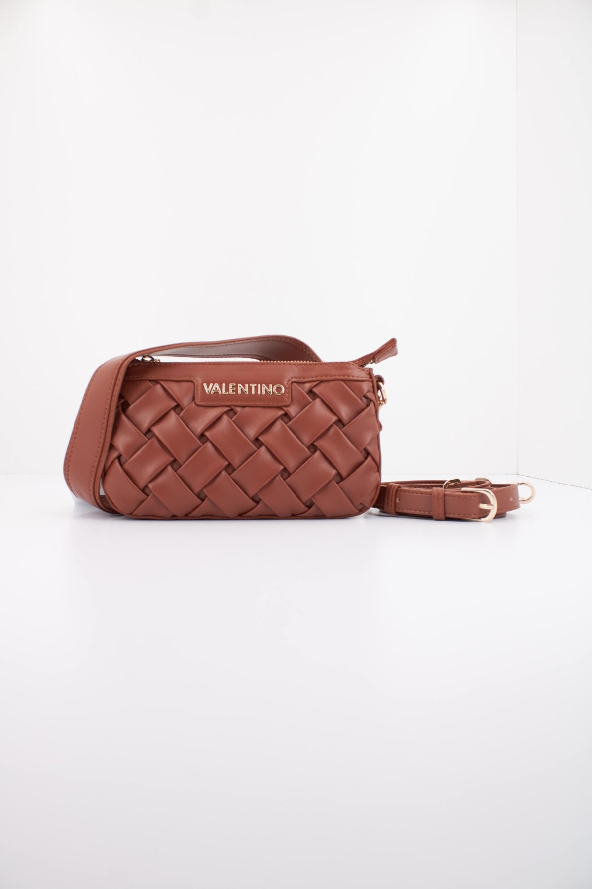 VALENTINO BAGS SYNTHETIC BAG ENNIS en color MARRON  (1)