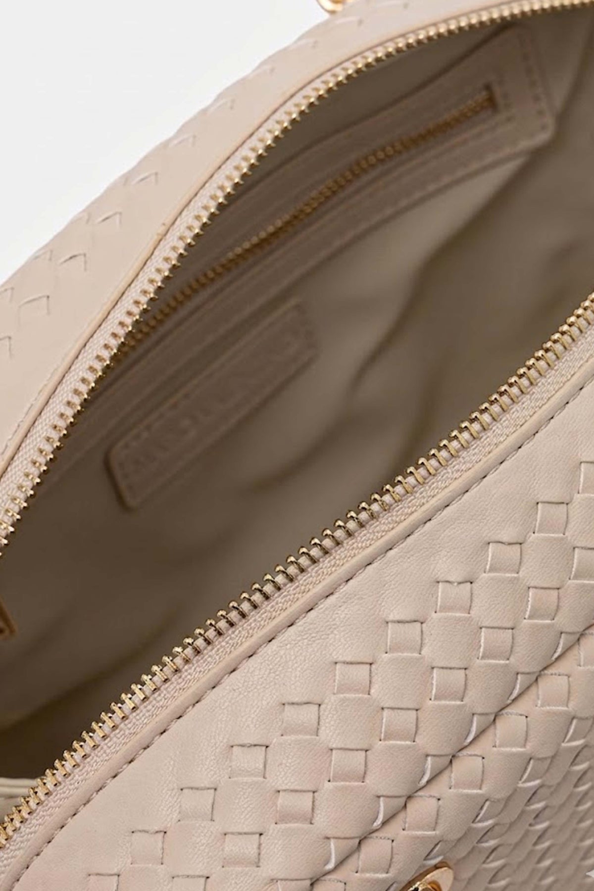 VALENTINO BAGS VBSUC GEA en color BEIS  (3)