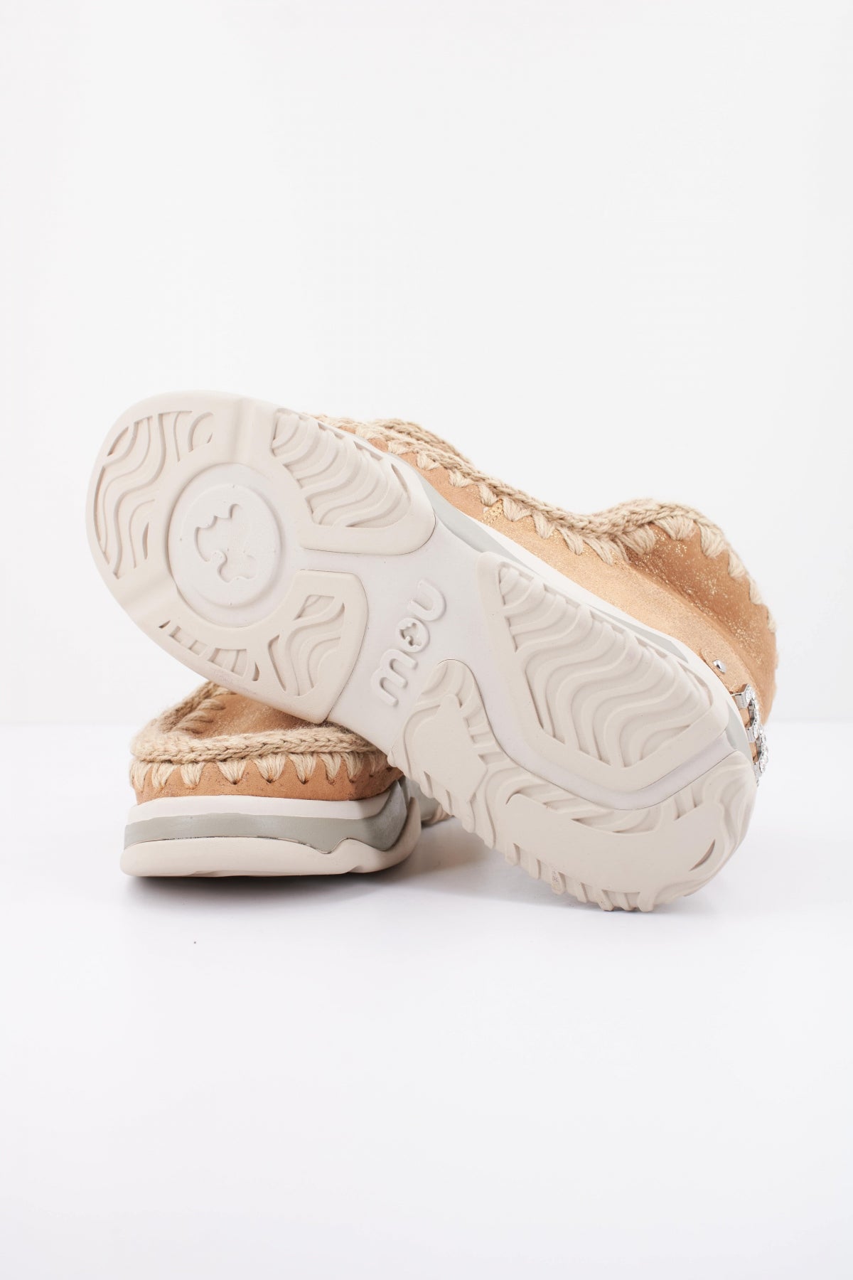 MOU ESKIMO TRAINER LOGO RHINE en color MARRON CLARO  (5)