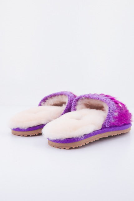MOU SLIDE SLIPPER LONG HAIR P en color VIOLETA  (3)