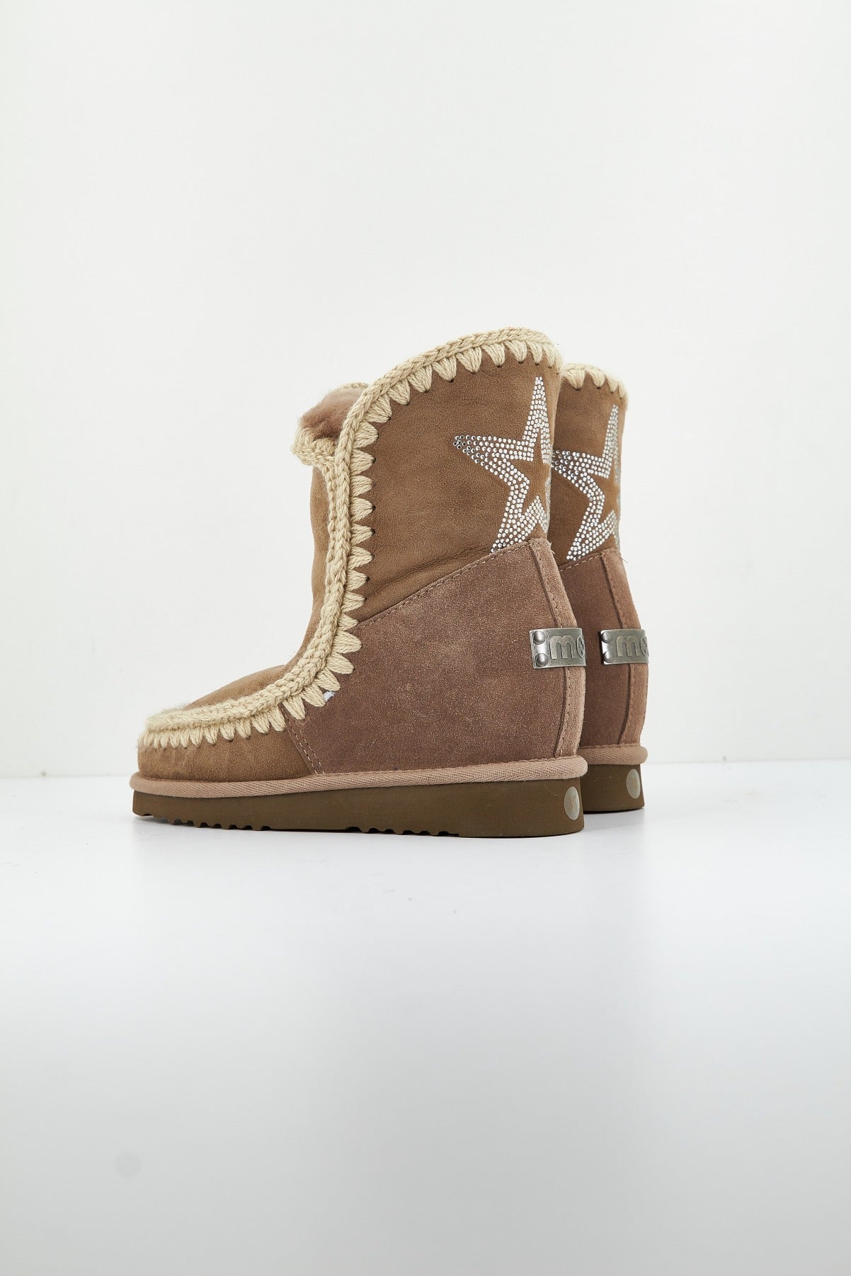MOU FWA en color MARRON CLARO  (3)