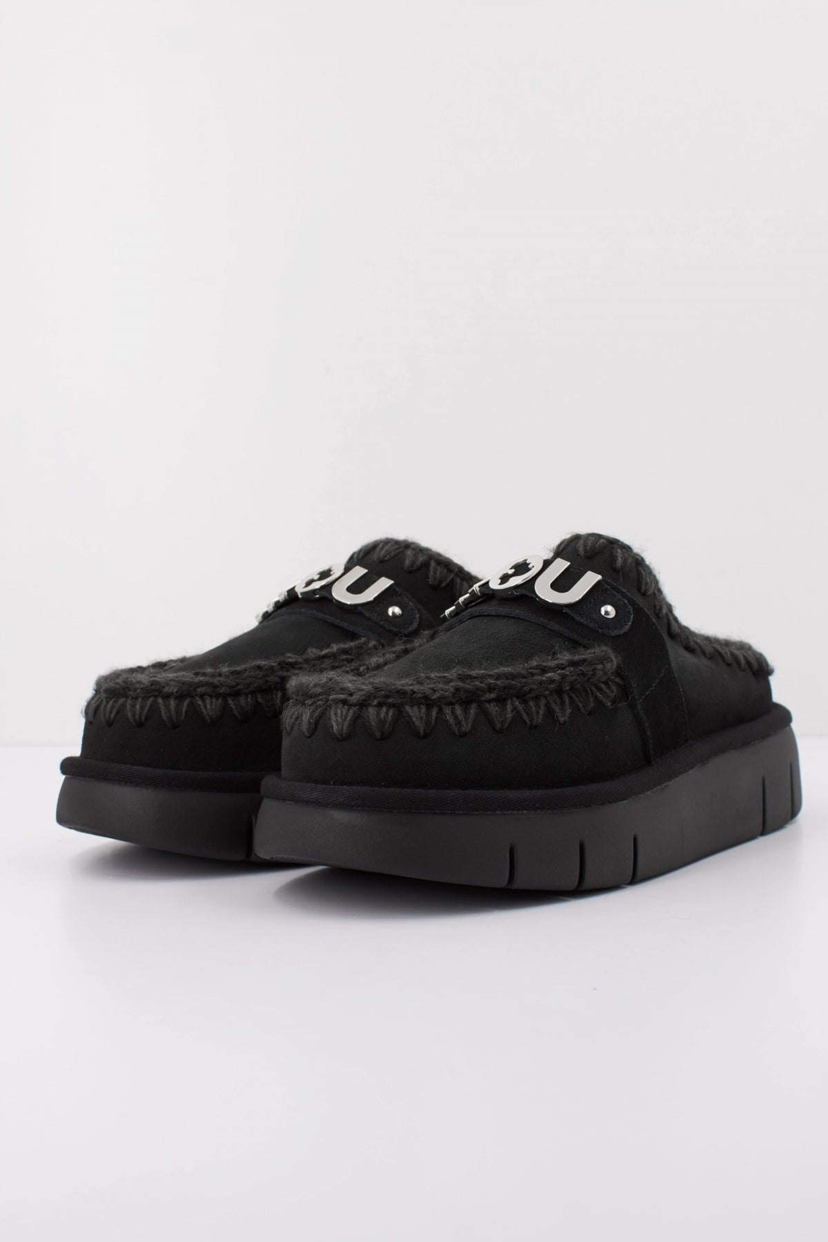 MOU BOUNCE CLOG METAL LOGO en color NEGRO  (2)