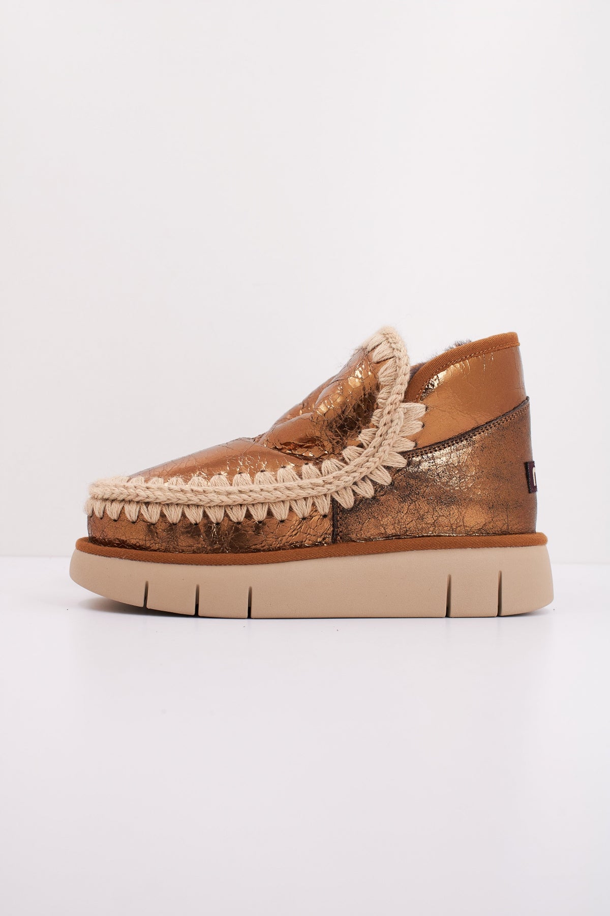 MOU ESKIMO BOUNCE SNEAKER en color ORO  (1)