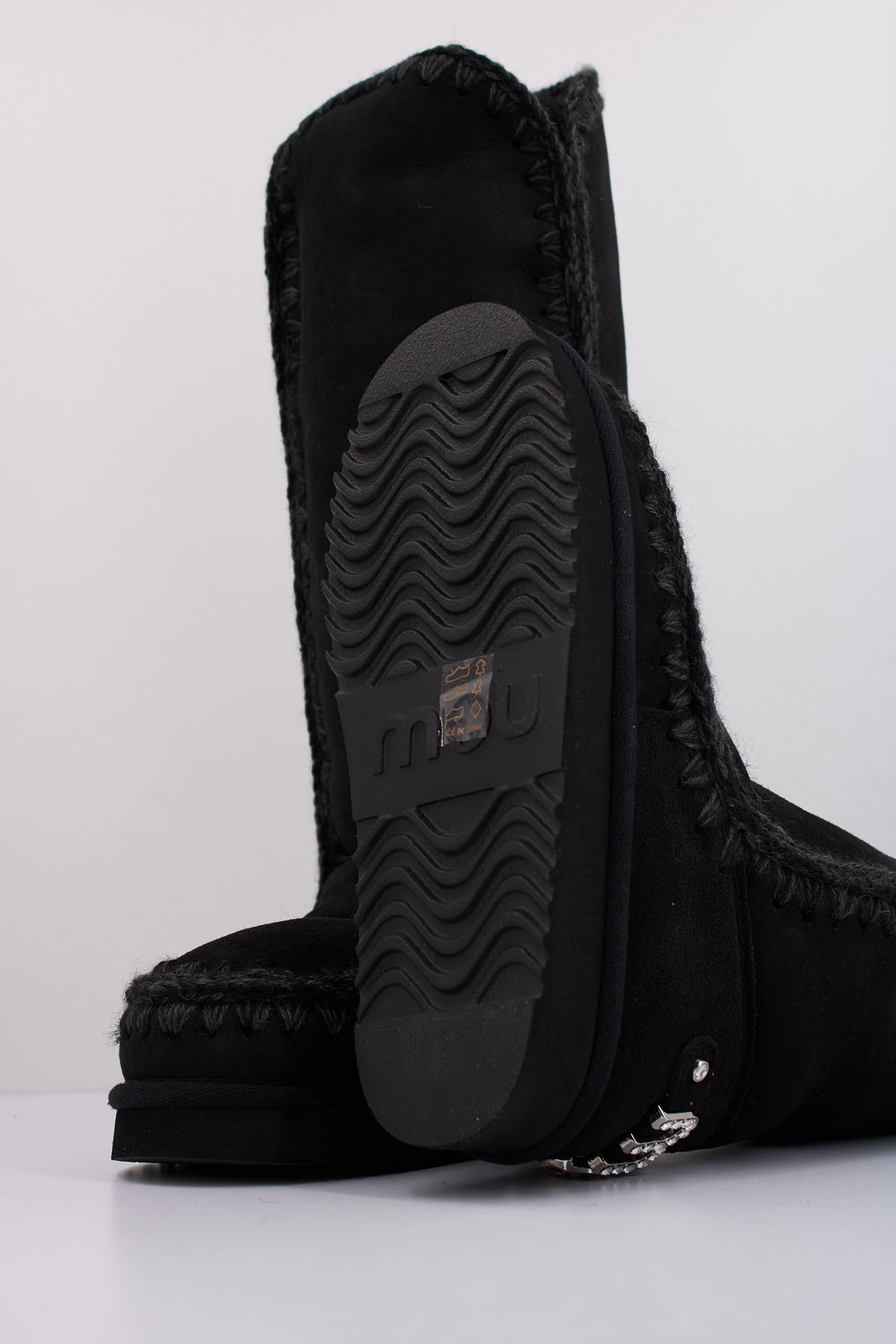 MOU ESKIMO  RHINESTONES LOGO en color NEGRO  (5)