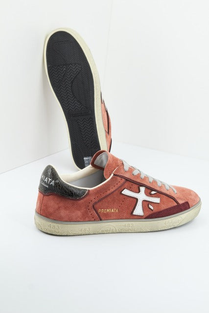 PREMIATA STEVEN en color ROJO  (3)