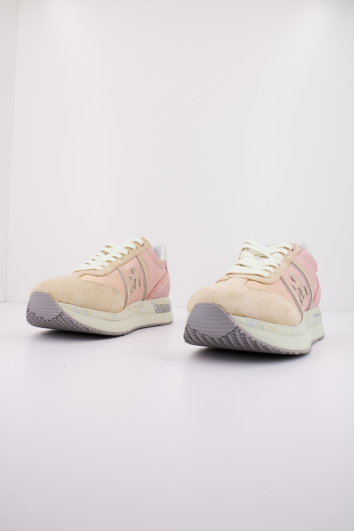 PREMIATA CONNY   en color ROSA  (2)