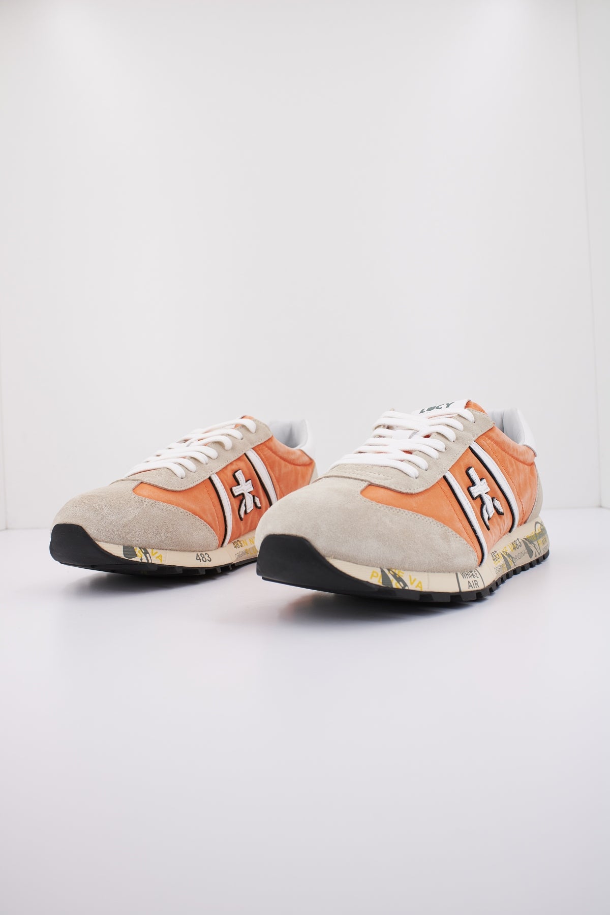 PREMIATA LUCY en color NARANJA  (2)