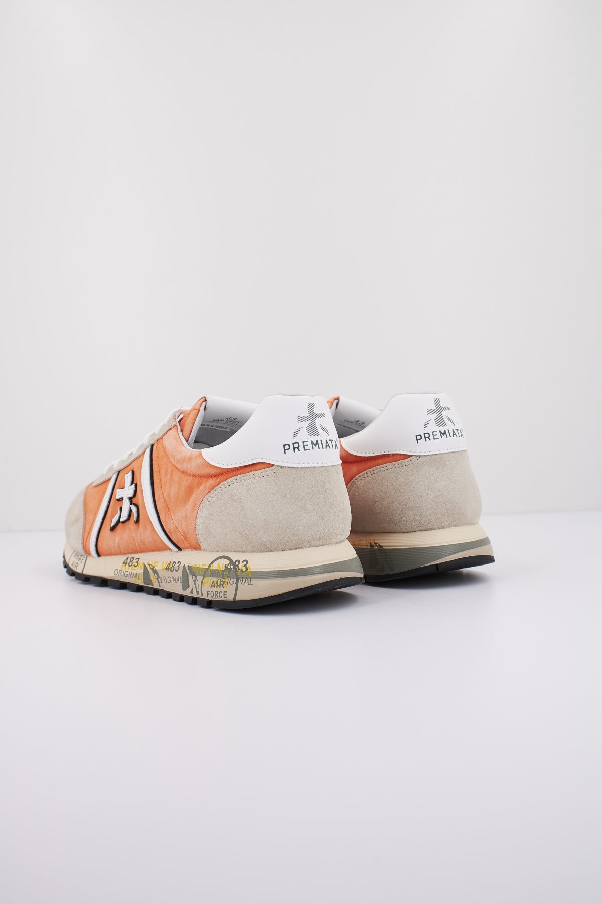 PREMIATA LUCY en color NARANJA  (3)