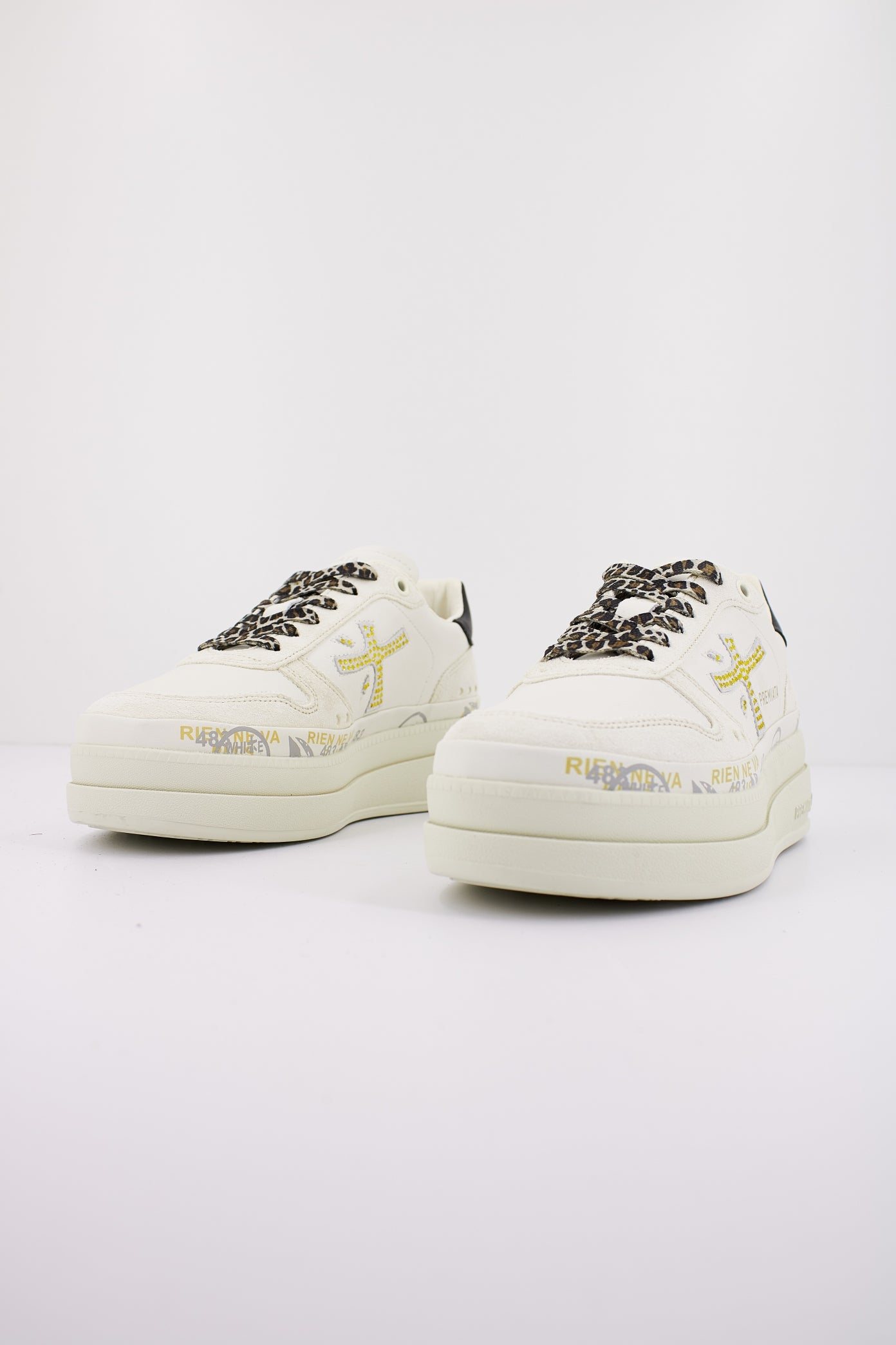 PREMIATA MICOL  en color BLANCO  (2)