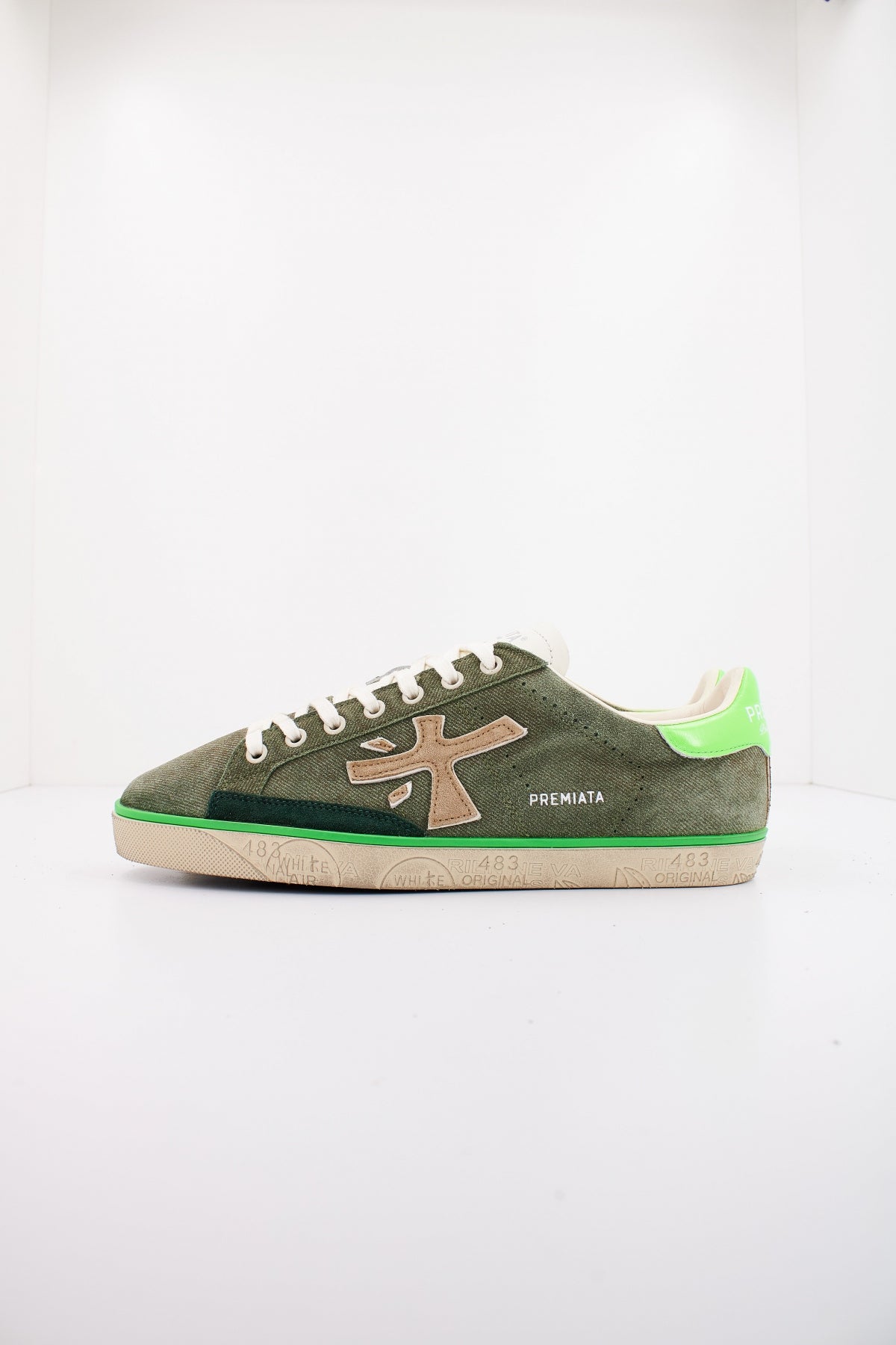 PREMIATA STEVEN en color VERDE  (1)