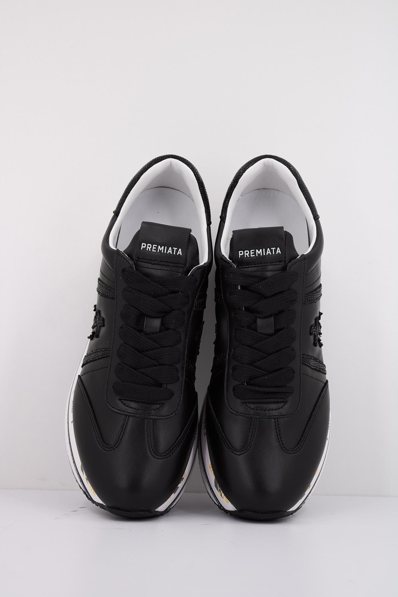 PREMIATA BETH  en color NEGRO  (3)