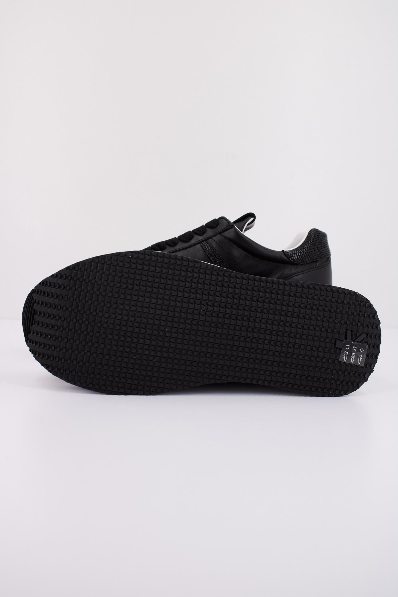 PREMIATA BETH  en color NEGRO  (5)