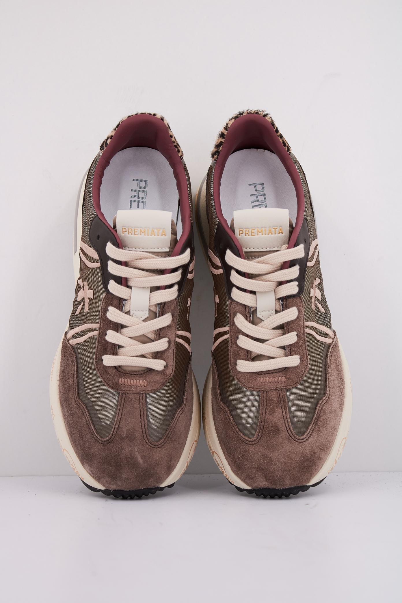 PREMIATA CASSIE  en color BEIS  (3)