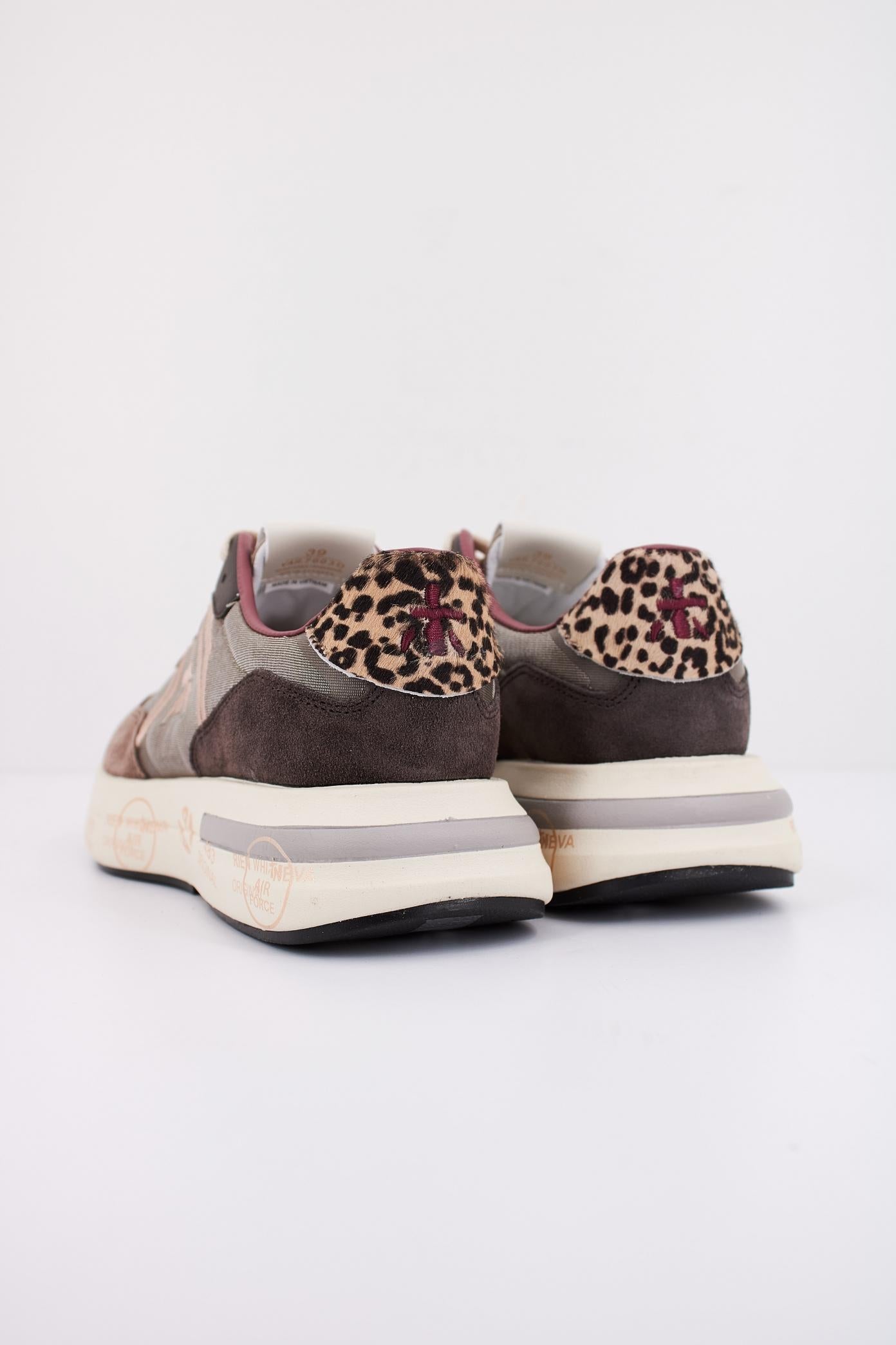 PREMIATA CASSIE  en color BEIS  (4)