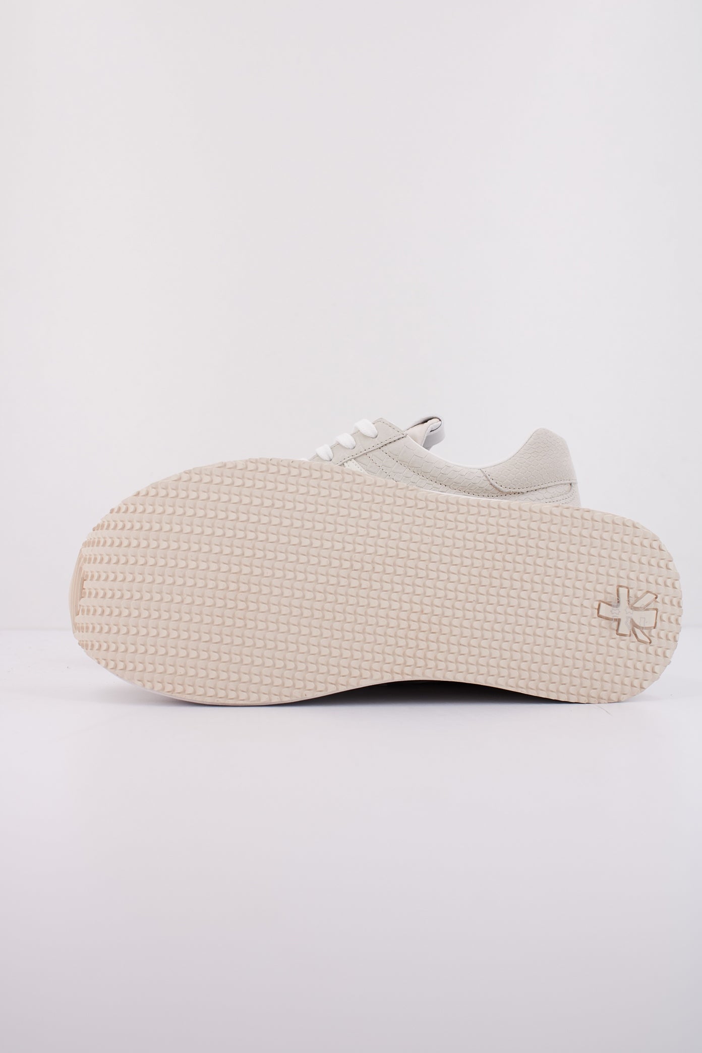 PREMIATA BETH  en color BEIS  (5)