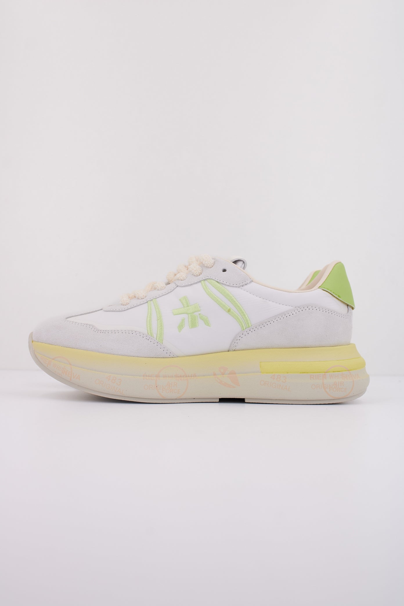 PREMIATA CASSIE  en color BLANCO  (1)