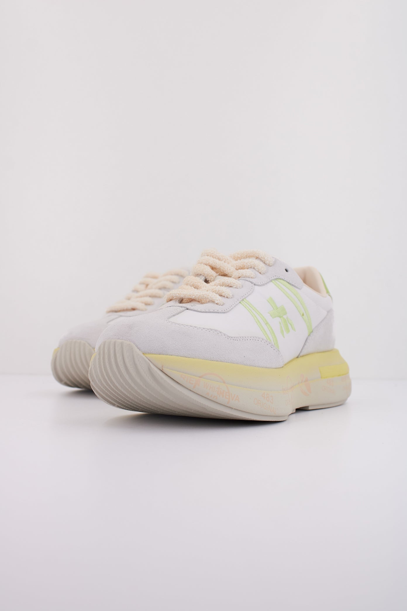 PREMIATA CASSIE  en color BLANCO  (2)