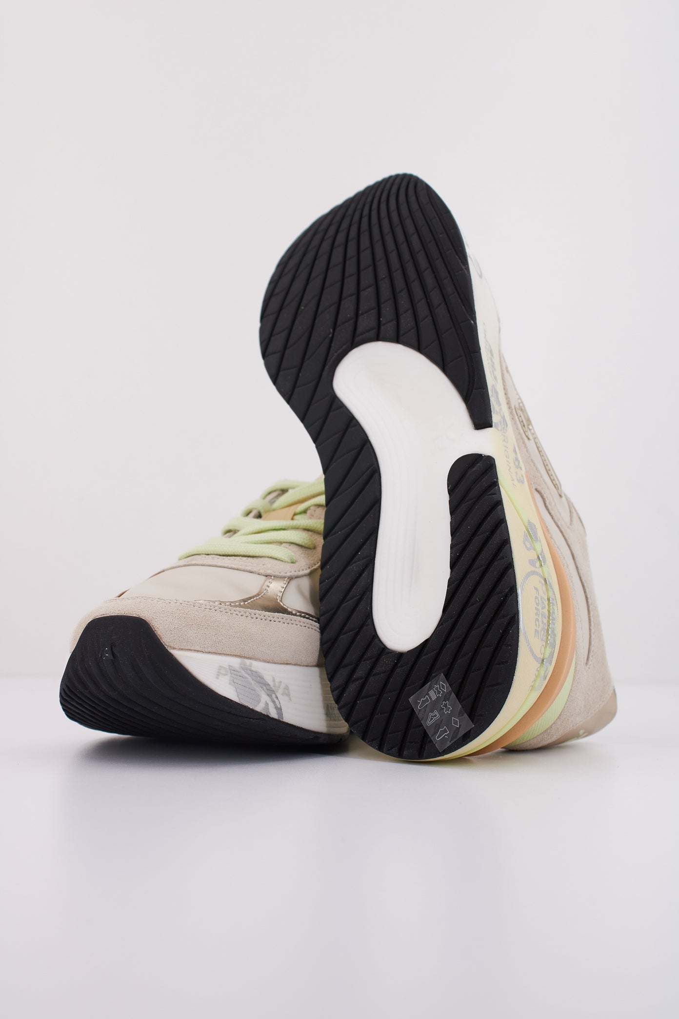 PREMIATA MOERUND  en color BEIS  (5)