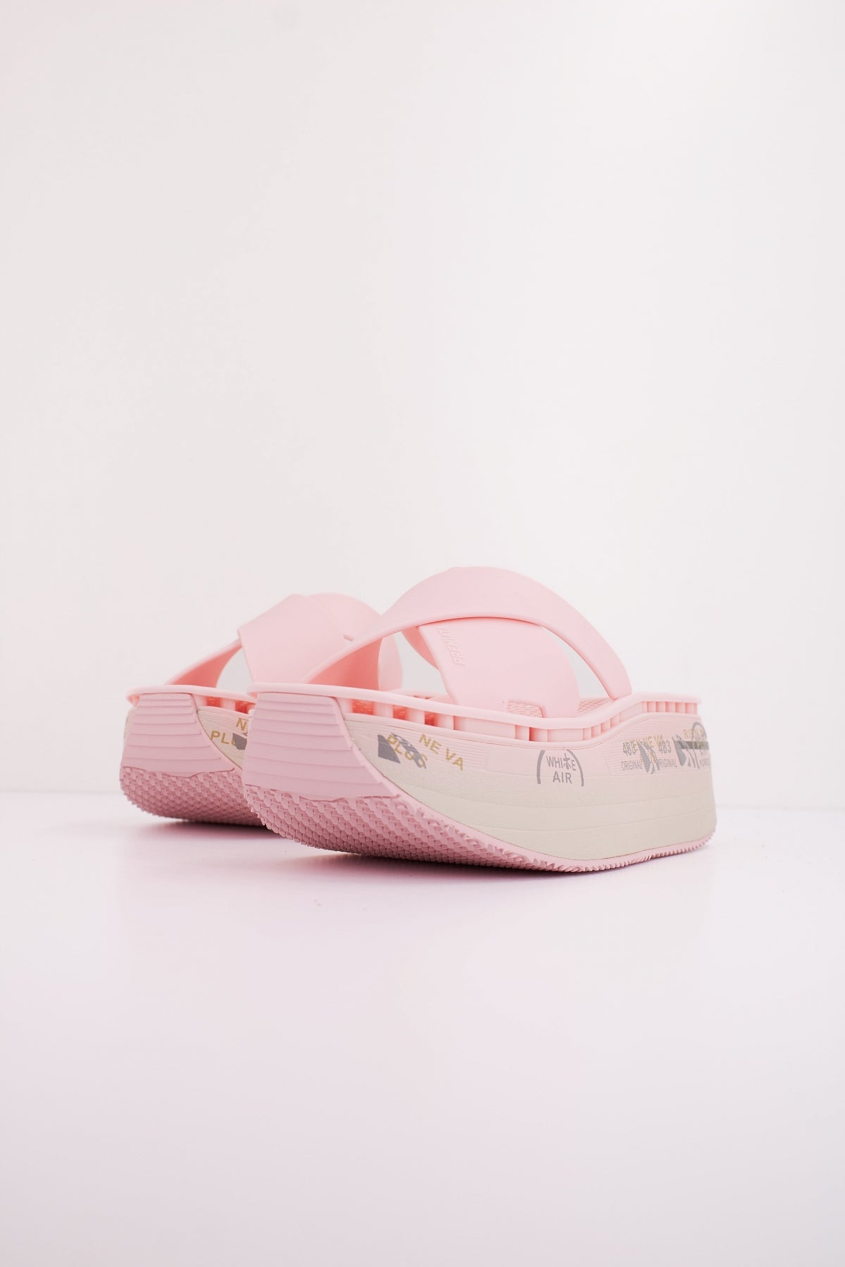 PREMIATA MOURA  en color ROSA  (2)