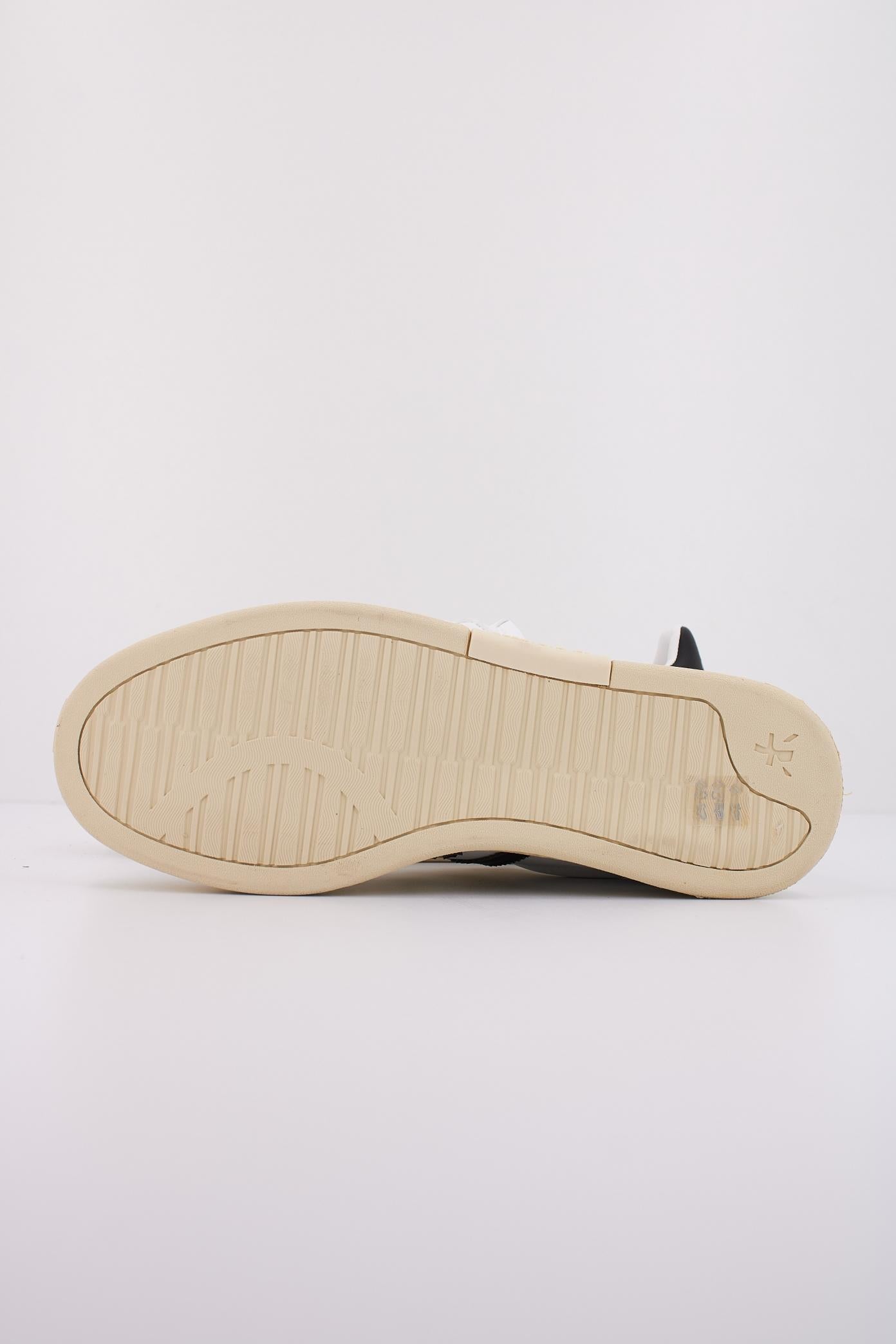 PREMIATA RUSSELLD  en color BLANCO  (5)