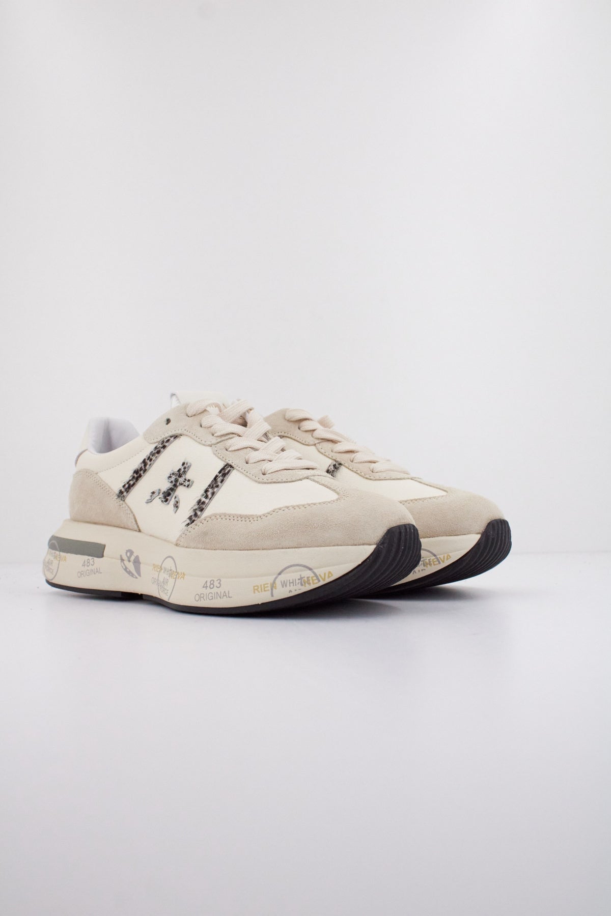 PREMIATA CASSIE  en color BEIS  (2)
