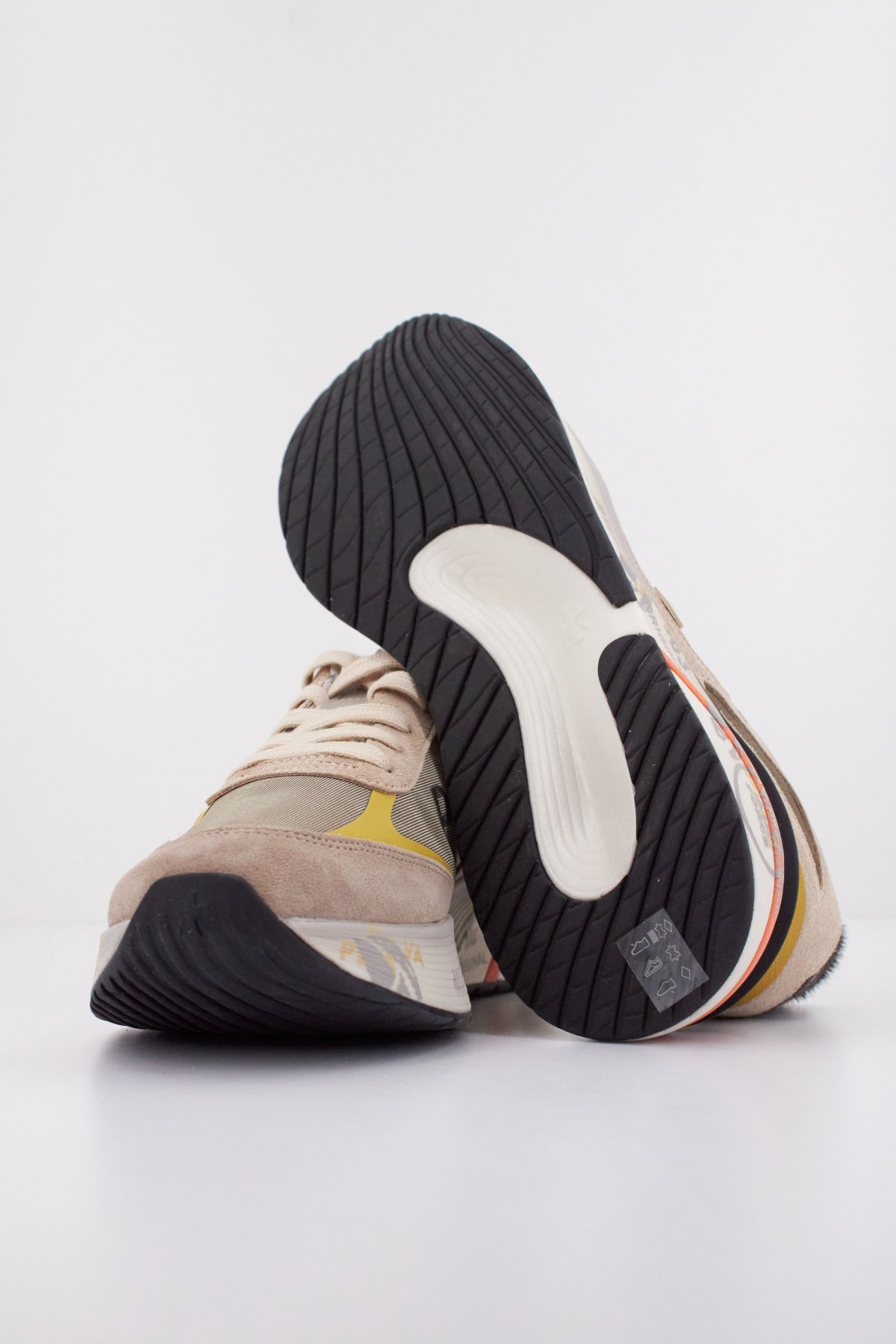 PREMIATA MOERUND  en color BEIS  (5)
