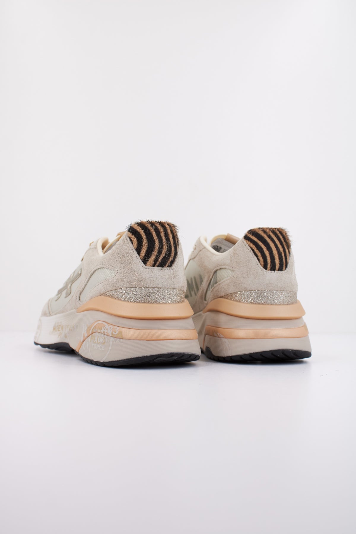 PREMIATA MOERUND  en color BEIS  (4)