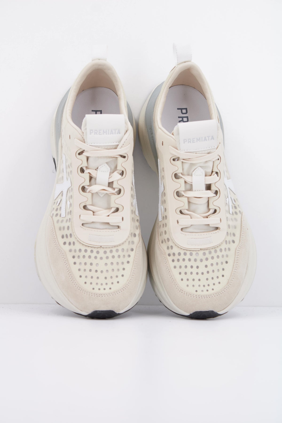 PREMIATA HILL  en color BEIS  (3)