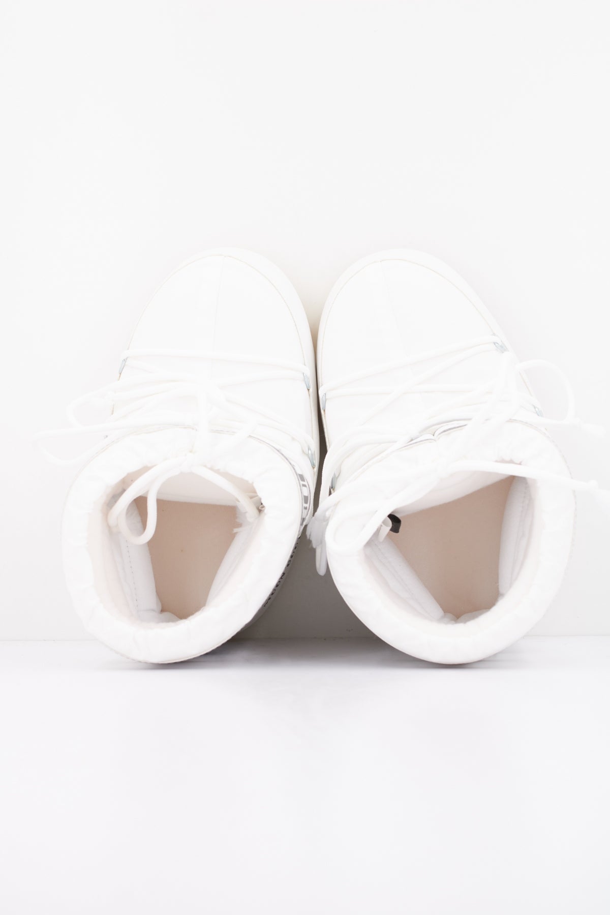 MOON BOOT  ICON LOW NYL en color BLANCO  (3)