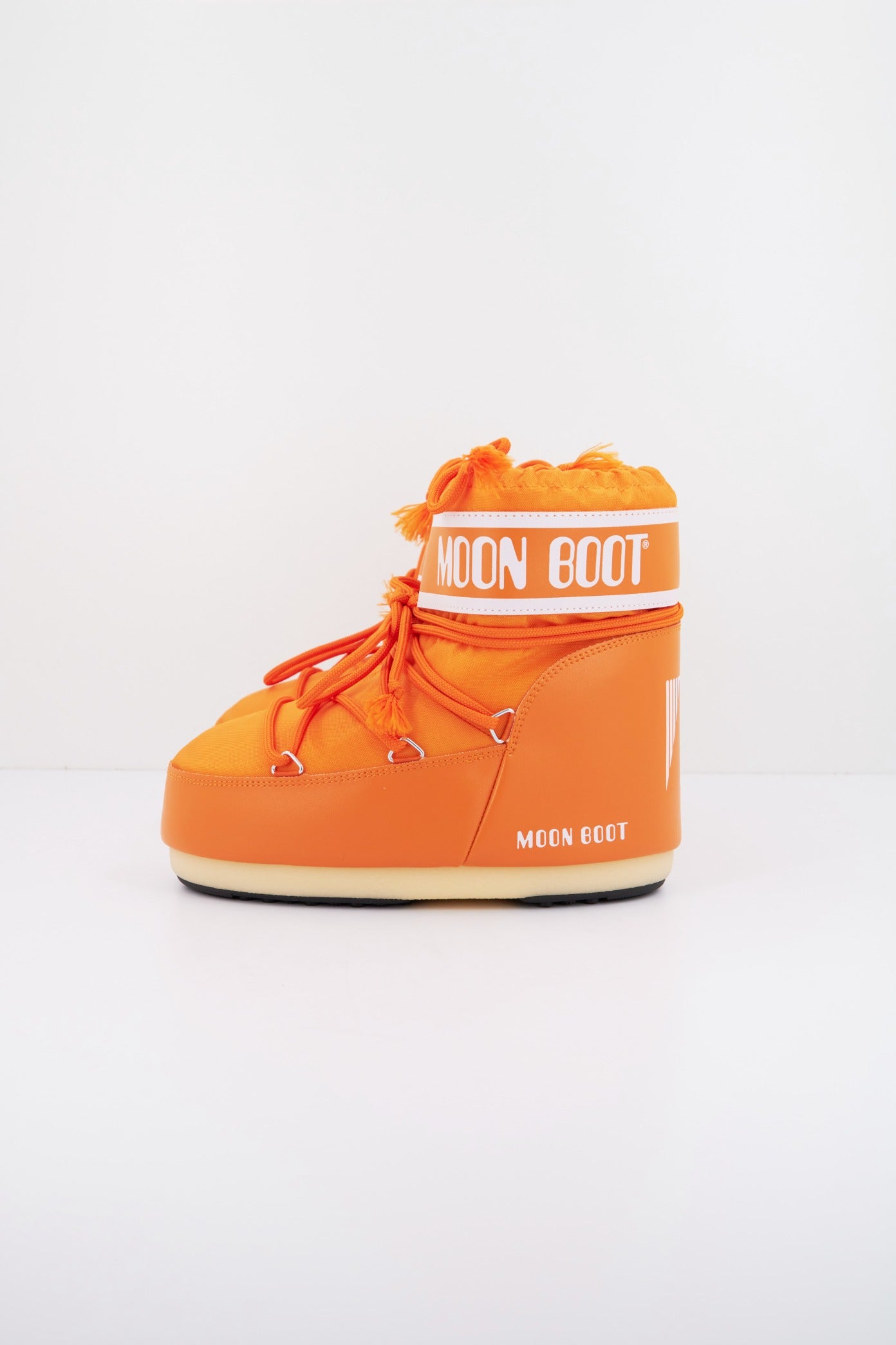 MOON BOOT MB ICON LOW NYLON en color NARANJA  (1)